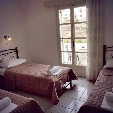 Nikolas Village 3* Chora